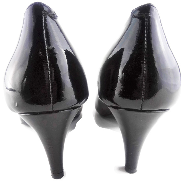 Steve Madden Ulltra Black Patent Leather High Heel - Picture 5 of 6